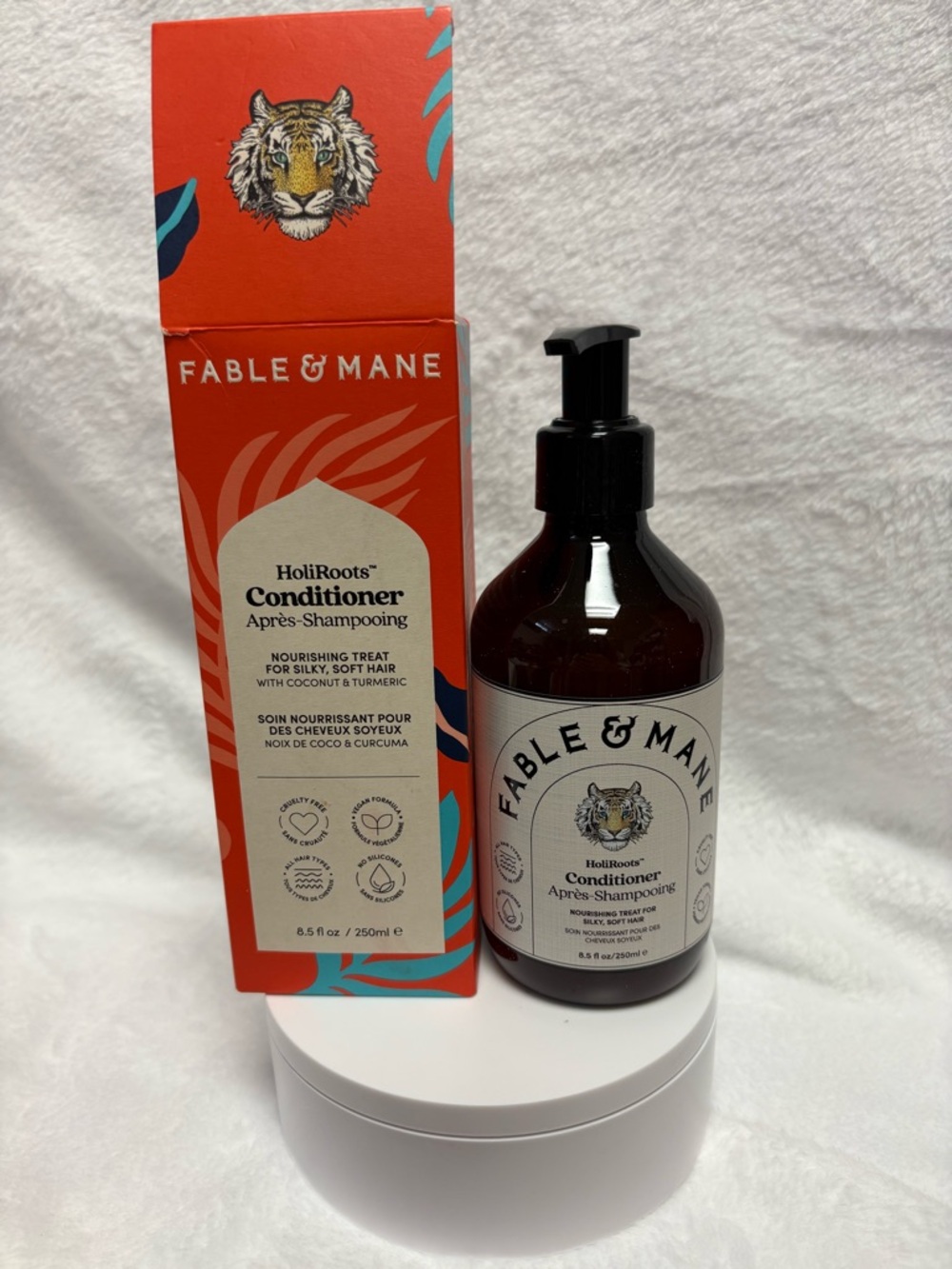 Fable & Mane HoliRoots Conditioner 8.5 fl oz Full Size New In Box